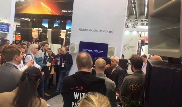[FUNKTION-ONE] Tony and John co-host the world premiere ceremony of Vero VX90