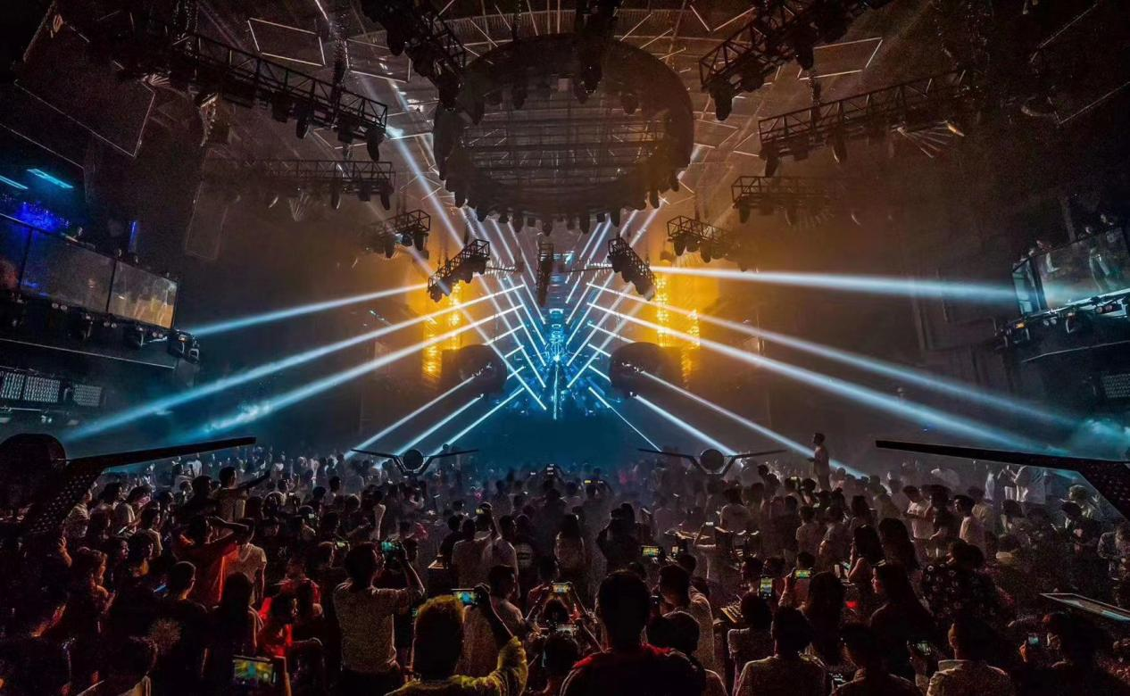 The special audio for the Chengdu DNA Internet Red Bar is provided by Maarten Audio(图3)